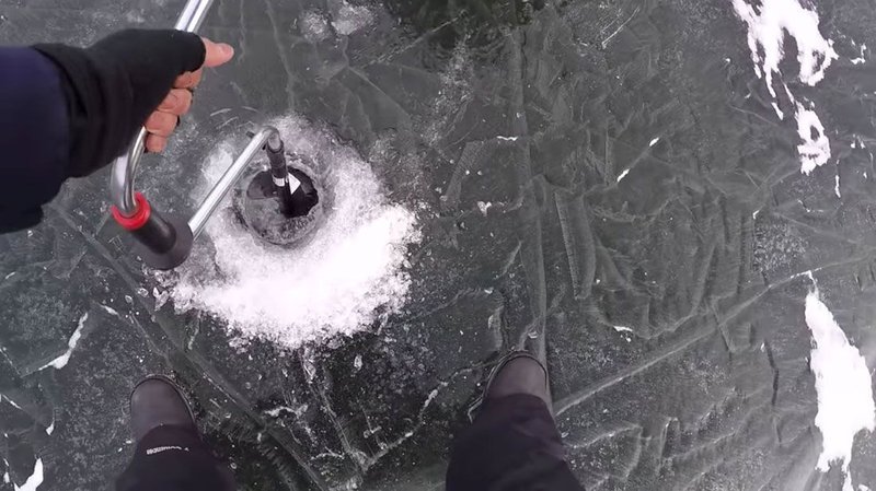 A look at ice fishing gamble game